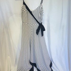 Banana Republic - Resort Style Wrap Dress - SZ XS